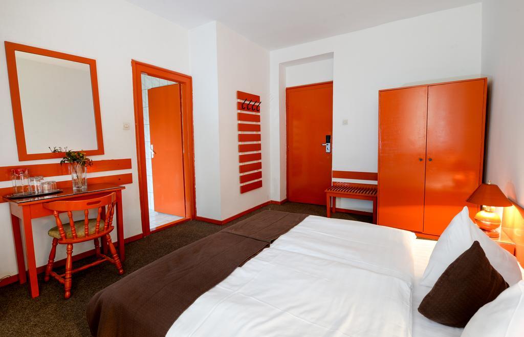 Hostel Nord Timisoara Ngoại thất bức ảnh
