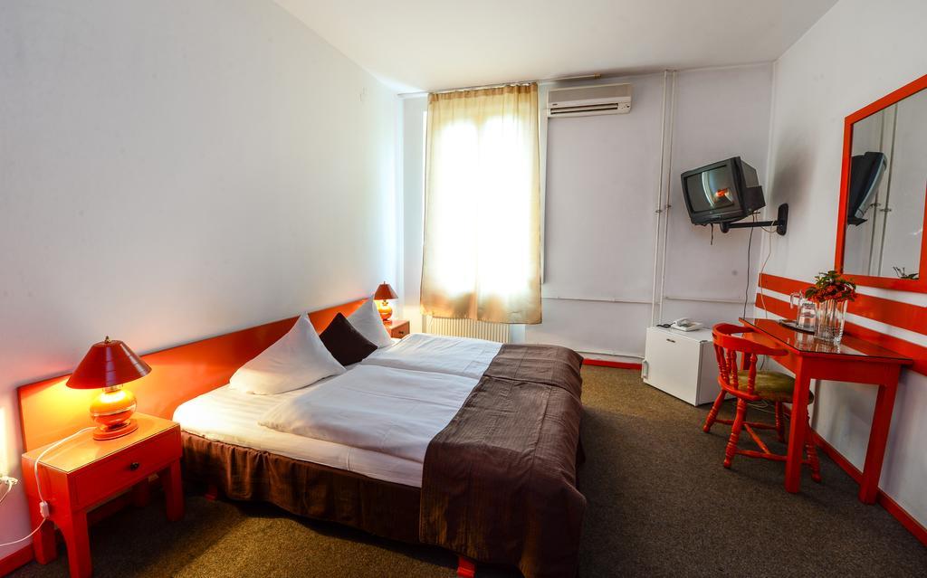 Hostel Nord Timisoara Ngoại thất bức ảnh