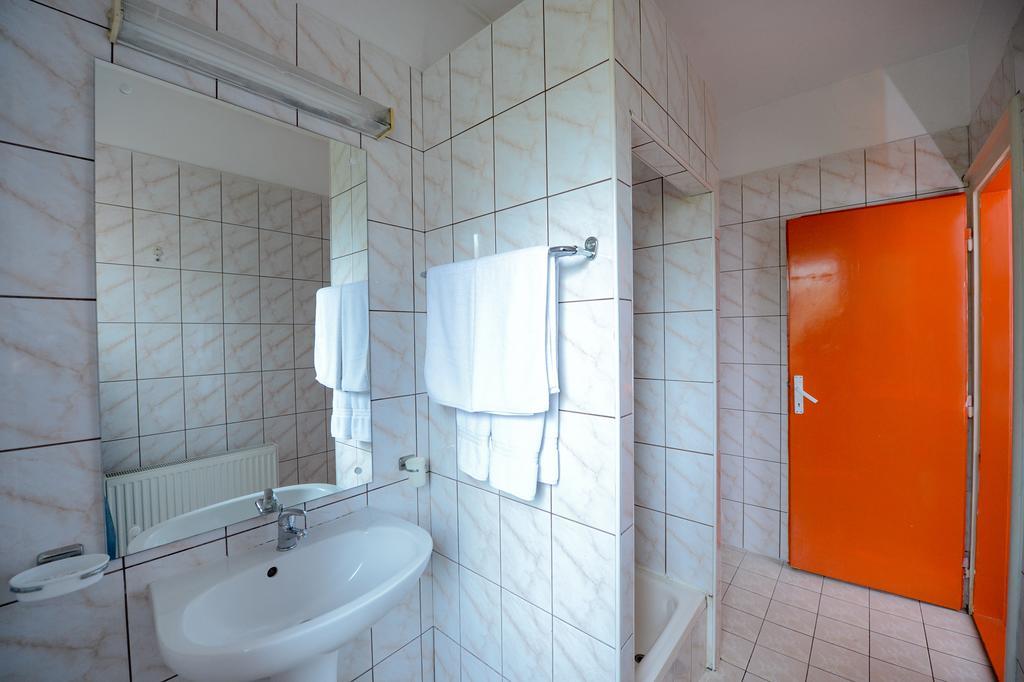 Hostel Nord Timisoara Ngoại thất bức ảnh